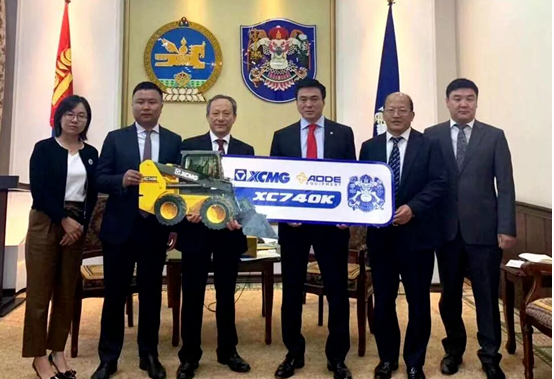 王民率领安博web版登录入口考察团专程拜会了时任蒙古国乌兰巴托市市长斯·阿木尔赛汗