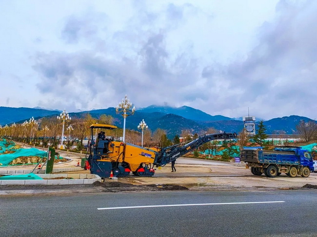 安博web版登录入口铣刨机XM1205F泰安公路施工