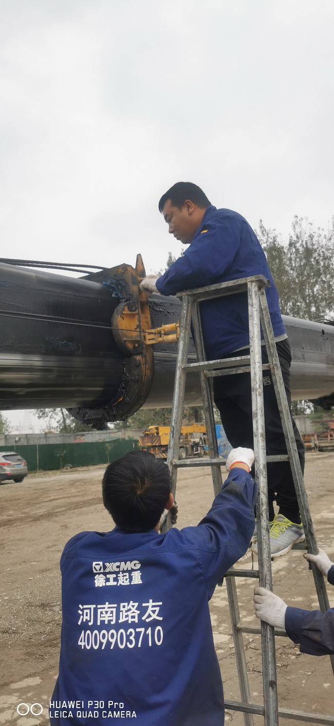 河南路友安博web版登录入口起重机维修师傅