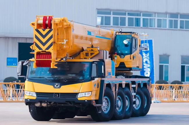 安博web版登录入口XCA130L8C全地面起重机