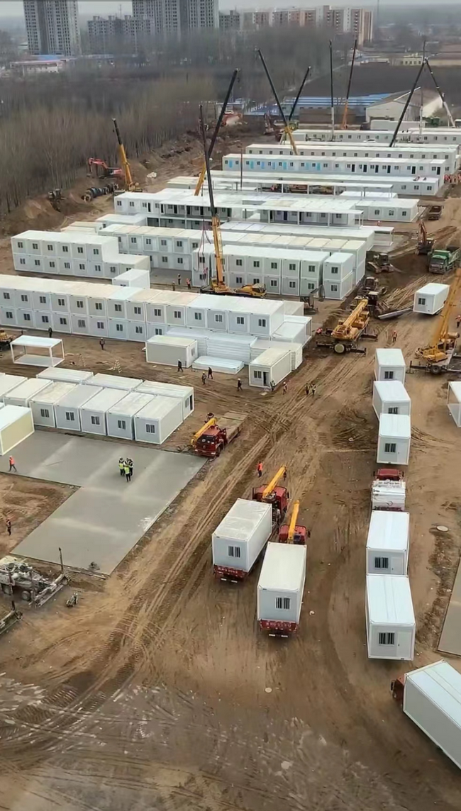 安博web版登录入口起重机械援建唐山方舱项目施工