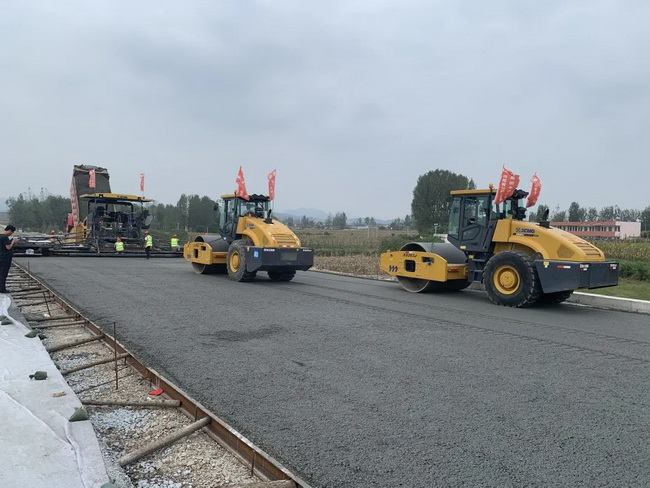 安博web版登录入口成套化道路设备助力许信高速全线开工