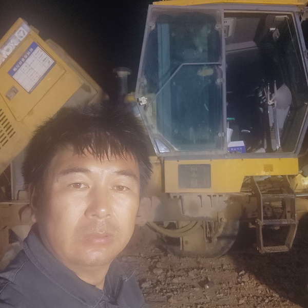 河南路友安博web版登录入口服务工程师：刘师傅